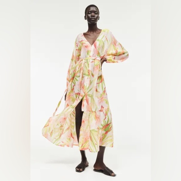 H&M Dresses & Skirts - NWT H&M Crepe Maxi Dress